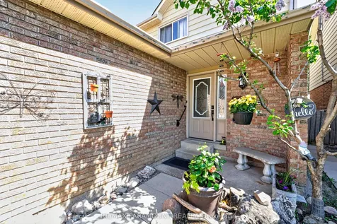186 Weybridge Trail Brampton ON L6V 3W2