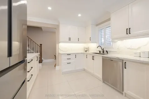 99 Desert Sand Drive Brampton ON L6R 1V7