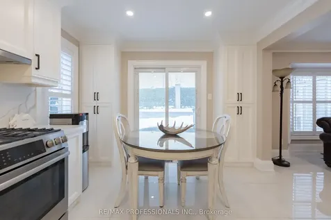 99 Desert Sand Drive Brampton ON L6R 1V7