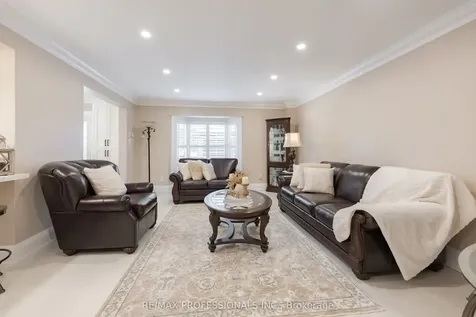 99 Desert Sand Drive Brampton ON L6R 1V7