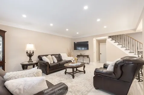 99 Desert Sand Drive Brampton ON L6R 1V7