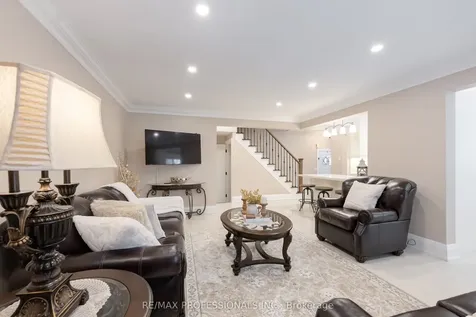 99 Desert Sand Drive Brampton ON L6R 1V7