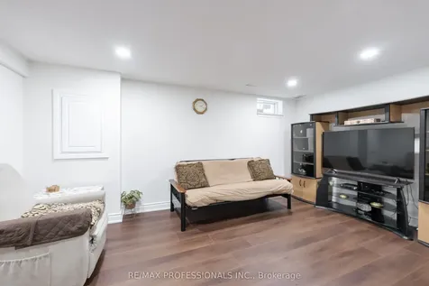 99 Desert Sand Drive Brampton ON L6R 1V7