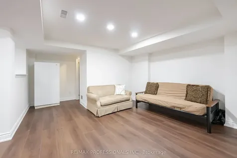 99 Desert Sand Drive Brampton ON L6R 1V7