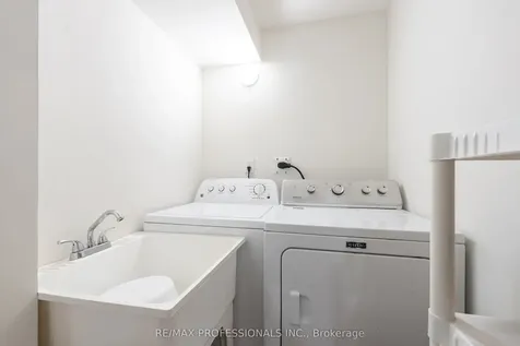 99 Desert Sand Drive Brampton ON L6R 1V7