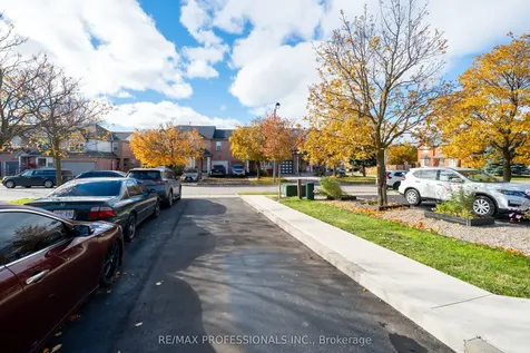 99 Desert Sand Drive Brampton ON L6R 1V7