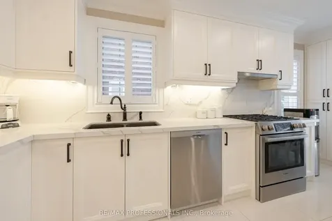 99 Desert Sand Drive Brampton ON L6R 1V7