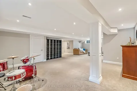 265 Goutouski Crescent Milton ON L9T 7B4