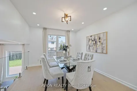 1397 Highgate Court Oakville ON L6H 2V4