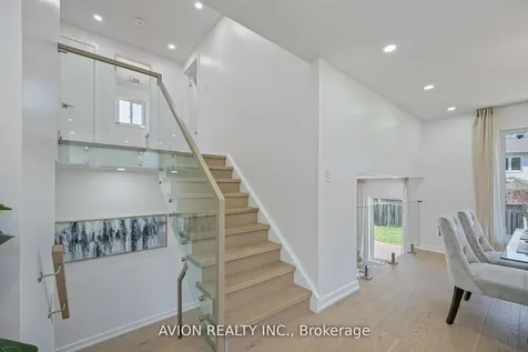 1397 Highgate Court Oakville ON L6H 2V4