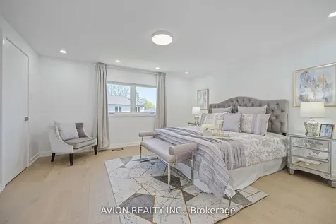 1397 Highgate Court Oakville ON L6H 2V4