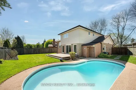 1397 Highgate Court Oakville ON L6H 2V4