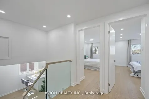 1397 Highgate Court Oakville ON L6H 2V4