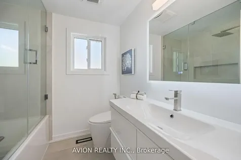 1397 Highgate Court Oakville ON L6H 2V4