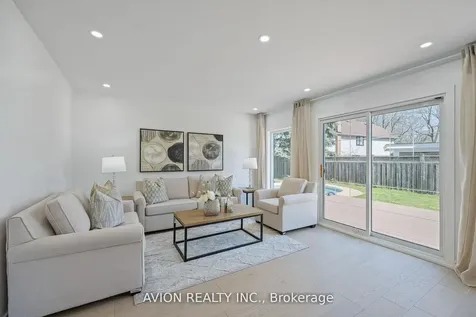 1397 Highgate Court Oakville ON L6H 2V4