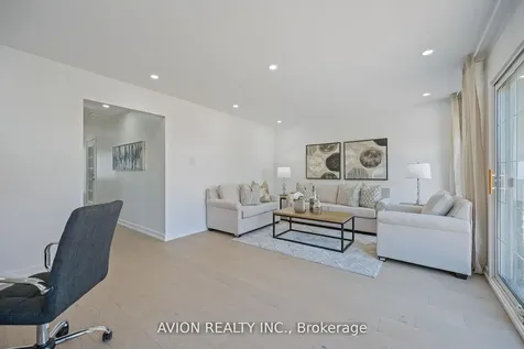 1397 Highgate Court Oakville ON L6H 2V4