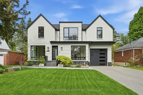 1435 Applewood Road Mississauga ON L5E 2L9