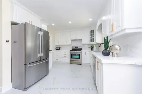 89 Castlehill Road Brampton ON L6X 4C3