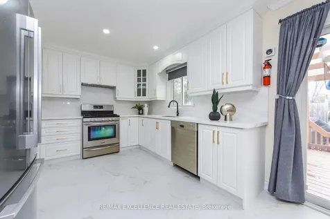 89 Castlehill Road Brampton ON L6X 4C3