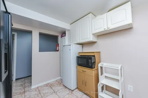 89 Castlehill Road Brampton ON L6X 4C3