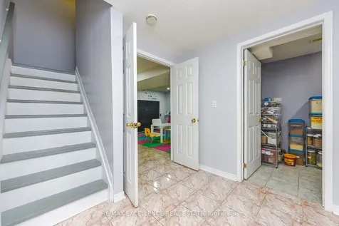 89 Castlehill Road Brampton ON L6X 4C3