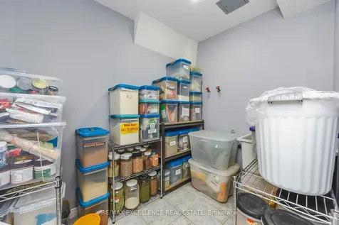 89 Castlehill Road Brampton ON L6X 4C3