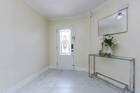 89 Castlehill Road Brampton ON L6X 4C3