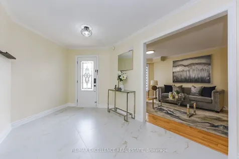 89 Castlehill Road Brampton ON L6X 4C3