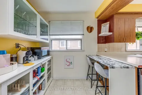 65 North Park Drive Toronto ON M6L 1K4