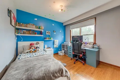 65 North Park Drive Toronto ON M6L 1K4