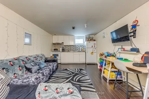 65 North Park Drive Toronto ON M6L 1K4