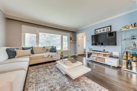 65 North Park Drive Toronto ON M6L 1K4
