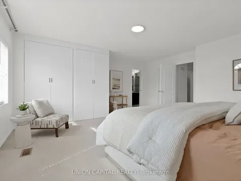 3845 Ridgepoint Way Mississauga ON L5N 7T7