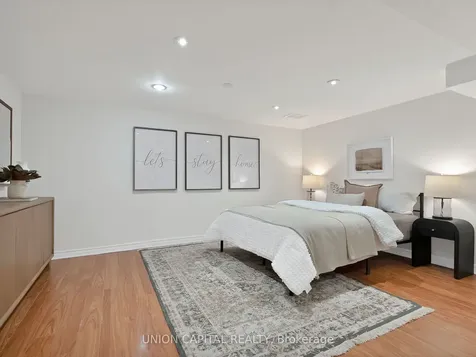 3845 Ridgepoint Way Mississauga ON L5N 7T7