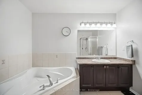 745 Farmstead Drive Milton ON L9T 8B1