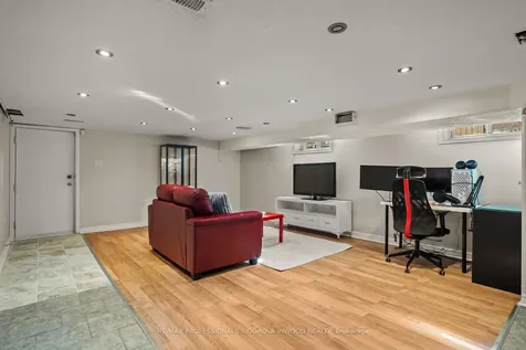 197 Lambton Avenue Toronto ON M6N 2T2