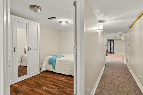 197 Lambton Avenue Toronto ON M6N 2T2