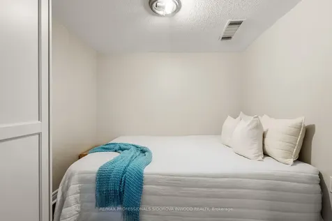 197 Lambton Avenue Toronto ON M6N 2T2