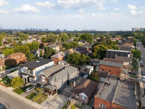 197 Lambton Avenue Toronto ON M6N 2T2