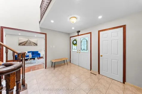 122 Barr Crescent Brampton ON L6Z 3C8