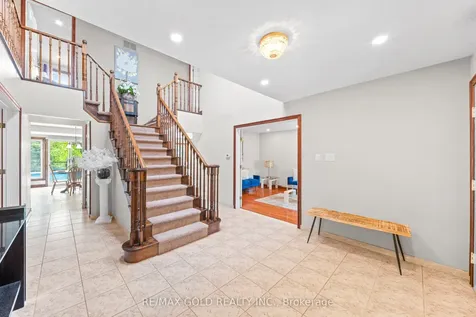 122 Barr Crescent Brampton ON L6Z 3C8