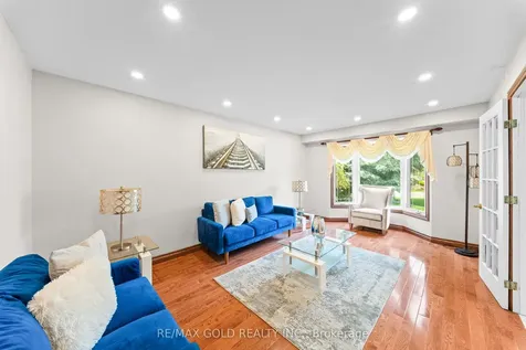 122 Barr Crescent Brampton ON L6Z 3C8