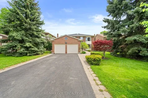 122 Barr Crescent Brampton ON L6Z 3C8