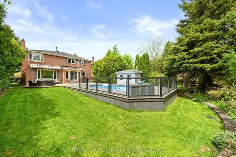 122 Barr Crescent Brampton ON L6Z 3C8