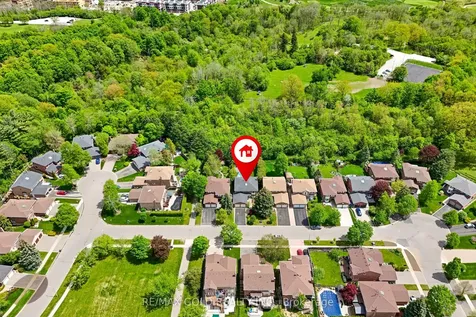 122 Barr Crescent Brampton ON L6Z 3C8