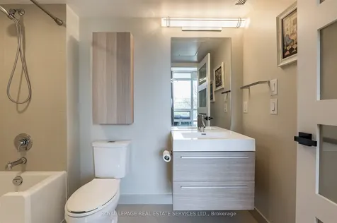 8 Fieldway Road Toronto ON M8Z 0C3