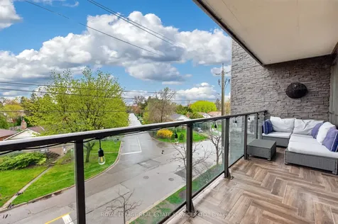 8 Fieldway Road Toronto ON M8Z 0C3
