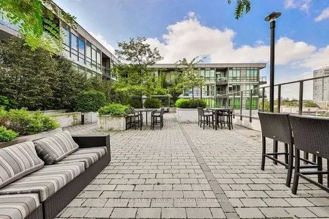 8 Fieldway Road Toronto ON M8Z 0C3