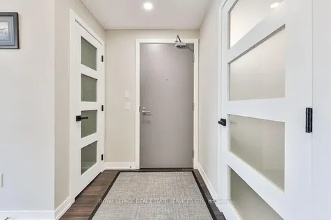 8 Fieldway Road Toronto ON M8Z 0C3
