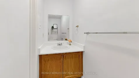 2240 Shipwright Road Oakville ON L6M 3B1